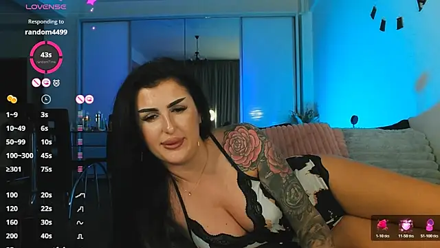 MichelleSwanX online show from November 26, 2025, 8:20 pm