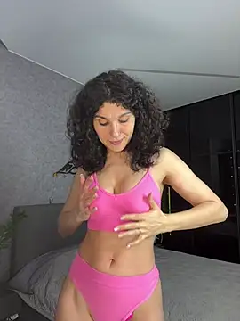 Snapshot of _CurlySue_ chatting on March 18, 2026, 5:14 pm CurlySue online show from March 18, 2026, 5:14 pm