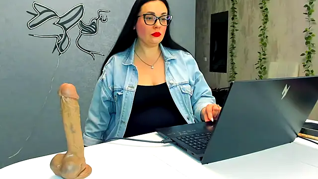 Snapshot of WorshipLilit chatting on January 18, 2026, 9:18 pm WorshipLilit online show from January 18, 2026, 9:18 pm