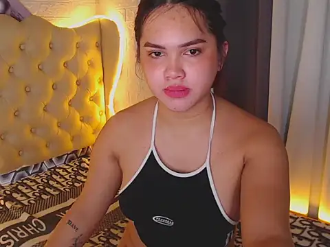 sweet prettygirl online show from November 6, 2025, 7:40 pm