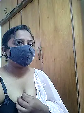 sexynayan23 online show from June 24, 2026, 4:44 am