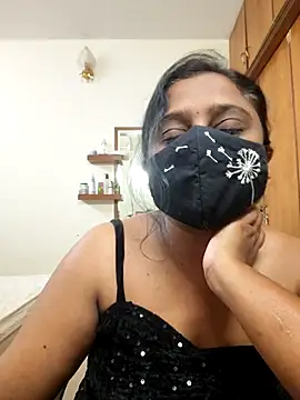 sexynayan23 online show from July 4, 2026, 5:06 pm