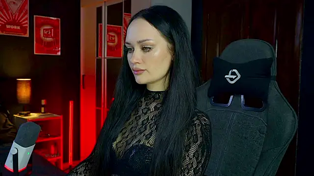 QueenAliss online show from February 12, 2026, 8:03 am