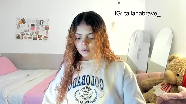 Snapshot of ValienteGirl_ chatting on September 30, 2025, 8:59 pm ValienteGirl online show from September 30, 2025, 8:59 pm