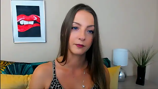 Snapshot of NatalieSexy chatting on August 10, 2026, 6:20 am NatalieSexy online show from August 10, 2026, 6:20 am