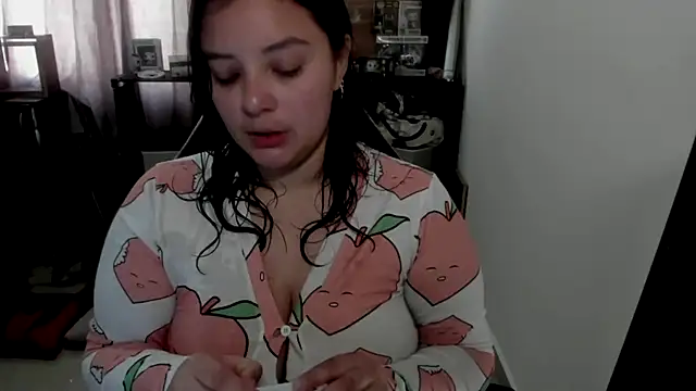 aika-dreams online show from May 20, 2026, 1:19 pm