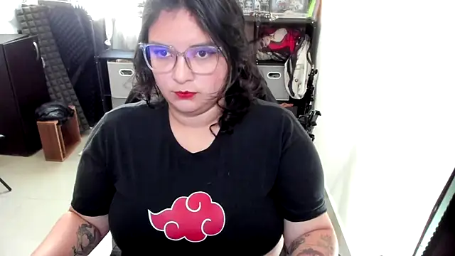 aika-dreams online show from October 30, 2025, 1:20 pm