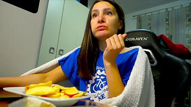 Snapshot of GodlyTheia chatting on March 25, 2026, 3:44 pm GodlyTheia online show from March 25, 2026, 3:44 pm