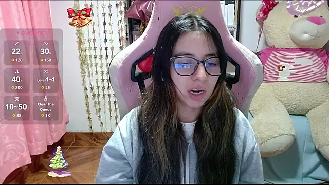 Maggie Fox3 online show from November 24, 2025, 2:22 am