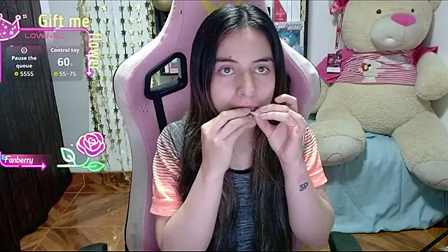 Maggie Fox3 online show from October 5, 2025, 12:34 am