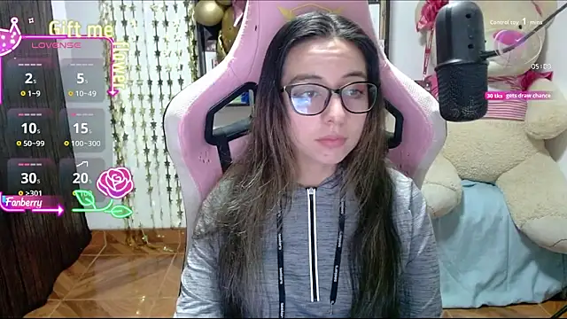 Maggie Fox3 online show from October 10, 2025, 1:17 am