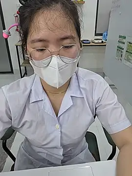 HinaLovely online show from July 7, 2026, 6:47 am