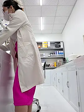 HinaLovely online show from April 2, 2026, 3:57 am