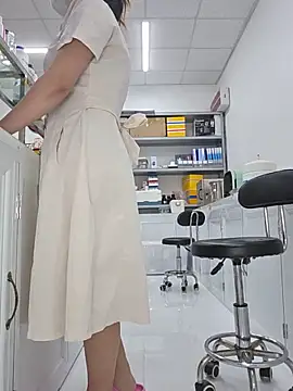 HinaLovely online show from May 26, 2026, 8:34 am
