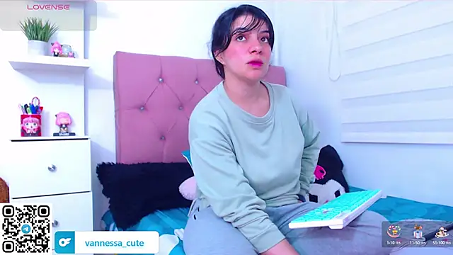 Vannessa  Shy online show from September 21, 2025, 9:53 pm