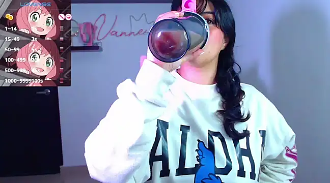 Vannessa  Shy online show from March 17, 2025, 9:24 pm