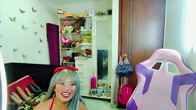 Snapshot of Naasha_ chatting on October 11, 2025, 11:17 pm Naasha online show from October 11, 2025, 11:17 pm