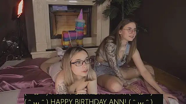 Snapshot of _AnnaStark_ chatting on February 27, 2025, 12:03 am AnnaStark online show from February 27, 2025, 12:03 am