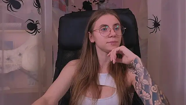  AnnaStark  online show from November 1, 2025, 8:14 pm