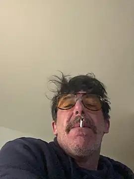 Snapshot of maxximere chatting on February 16, 2026, 12:42 am maxximere online show from February 16, 2026, 12:42 am