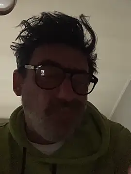 Snapshot of maxximere chatting on February 2, 2026, 2:05 pm maxximere online show from February 2, 2026, 2:05 pm