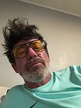 Snapshot of maxximere chatting on February 7, 2026, 7:33 pm maxximere online show from February 7, 2026, 7:33 pm