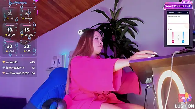  asscutebig  online show from January 12, 2025, 9:19 am