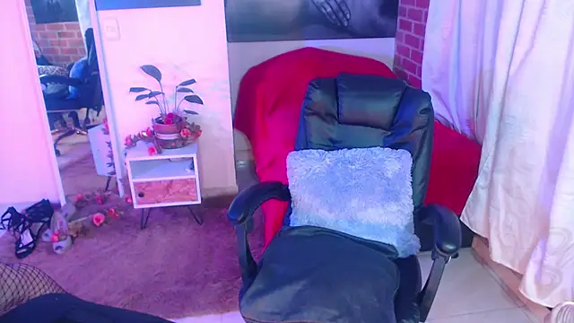 Snapshot of agnes_blackmoree chatting on April 2, 2026, 9:54 pm agnes blackmoree online show from April 2, 2026, 9:54 pm