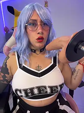 Luna Paris  online show from February 25, 2026, 9:47 pm