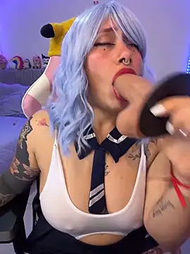 Luna Paris  online show from March 3, 2026, 2:24 pm