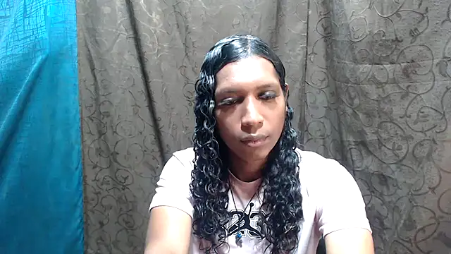 Snapshot of shairaStarr chatting on October 19, 2025, 6:49 am shairaStarr online show from October 19, 2025, 6:49 am
