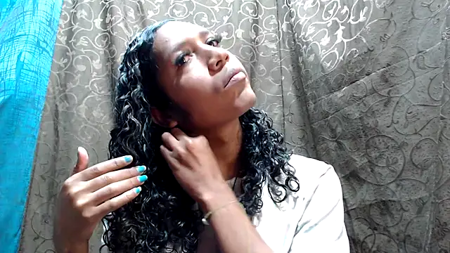 Snapshot of shairaStarr chatting on October 16, 2025, 1:19 pm shairaStarr online show from October 16, 2025, 1:19 pm