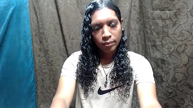 Snapshot of shairaStarr chatting on October 18, 2025, 2:57 am shairaStarr online show from October 18, 2025, 2:57 am