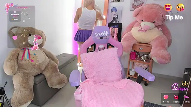 alessandrathedoll online show from July 25, 2026, 9:32 pm