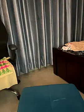 Snapshot of Beautiful_xxo chatting on October 13, 2025, 5:58 pm Beautiful xxo online show from October 13, 2025, 5:58 pm