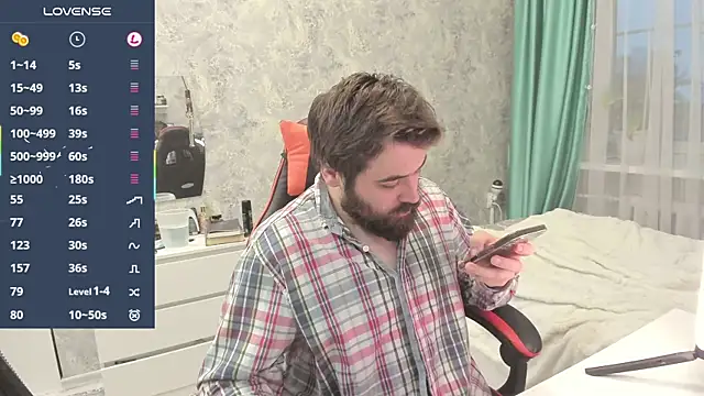 Morlaios online show from October 31, 2025, 1:52 pm