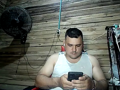 Arcangel 05 online show from July 14, 2026, 3:22 am