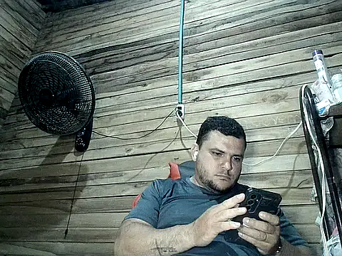 Arcangel 05 online show from June 12, 2026, 3:37 am