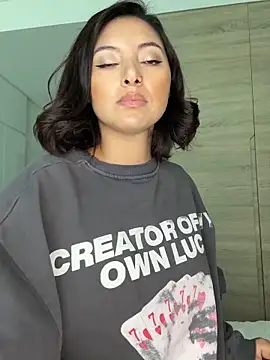 Snapshot of alexademie1 chatting on November 30, 2025, 7:53 am alexademie1 online show from November 30, 2025, 7:53 am