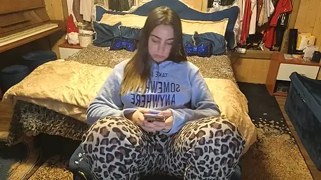 VanessaDoyle online show from December 17, 2025, 3:39 pm