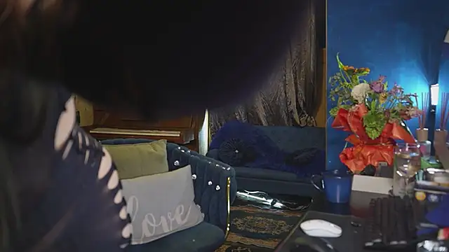 VanessaDoyle online show from April 10, 2026, 9:33 pm