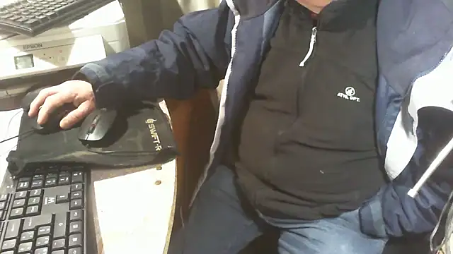 Snapshot of nonnomaturobisex chatting on January 15, 2026, 8:40 am nonnomaturobisex online show from January 15, 2026, 8:40 am