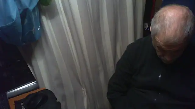 nonnomaturobisex online show from April 7, 2026, 7:10 am