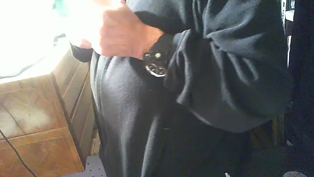 Snapshot of nonnomaturobisex chatting on November 6, 2025, 8:18 am nonnomaturobisex online show from November 6, 2025, 8:18 am