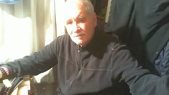 Snapshot of nonnomaturobisex chatting on November 1, 2025, 10:09 am nonnomaturobisex online show from November 1, 2025, 10:09 am