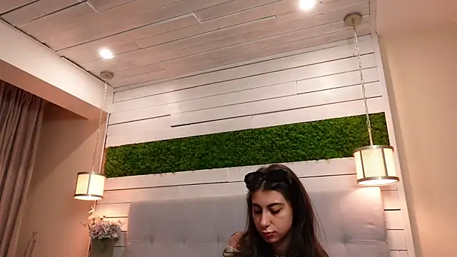 IsabellaMysty online show from April 28, 2026, 8:24 pm