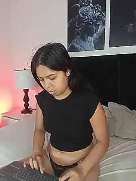 SARA MILLER69 online show from June 3, 2026, 12:28 pm