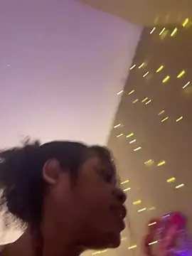 Snapshot of Tikalalin chatting on February 26, 2026, 3:23 pm Tikalalin online show from February 26, 2026, 3:23 pm