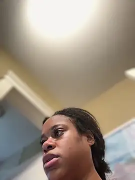 Snapshot of Tikalalin chatting on February 16, 2026, 5:11 pm Tikalalin online show from February 16, 2026, 5:11 pm