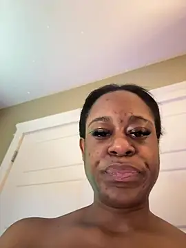 Snapshot of Tikalalin chatting on March 31, 2026, 3:36 pm Tikalalin online show from March 31, 2026, 3:36 pm